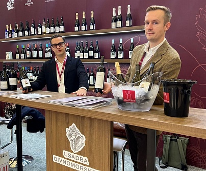 Veniamin Kondratiev: the Krasnodar Territory enterprises show presence at the largest wine exhibition in China